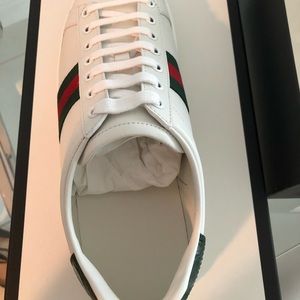 Gucci woman sneakers size 40 or 10 NEW